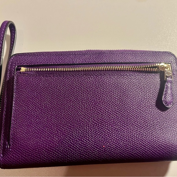 Coach Purple Saffiano Leather Wristlet With Phone Pocket - Still Has Hang Tag - Picture 4 of 5